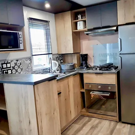 Large 2 Bedroom Mobile Cc441 Siblu Les Charmettes Prázdninový dům